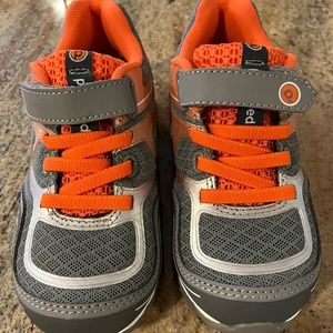 Pediped Force Sneakers New w/out box 9-9.5